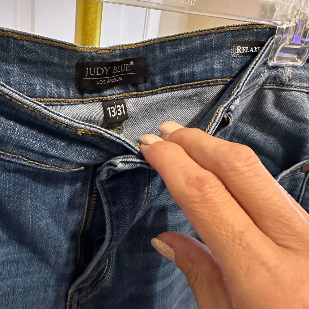 Judy Blue Light Blue relaxed Distressed Boyfriend cropped Jeans size 13 juniors - Picture 6 of 9